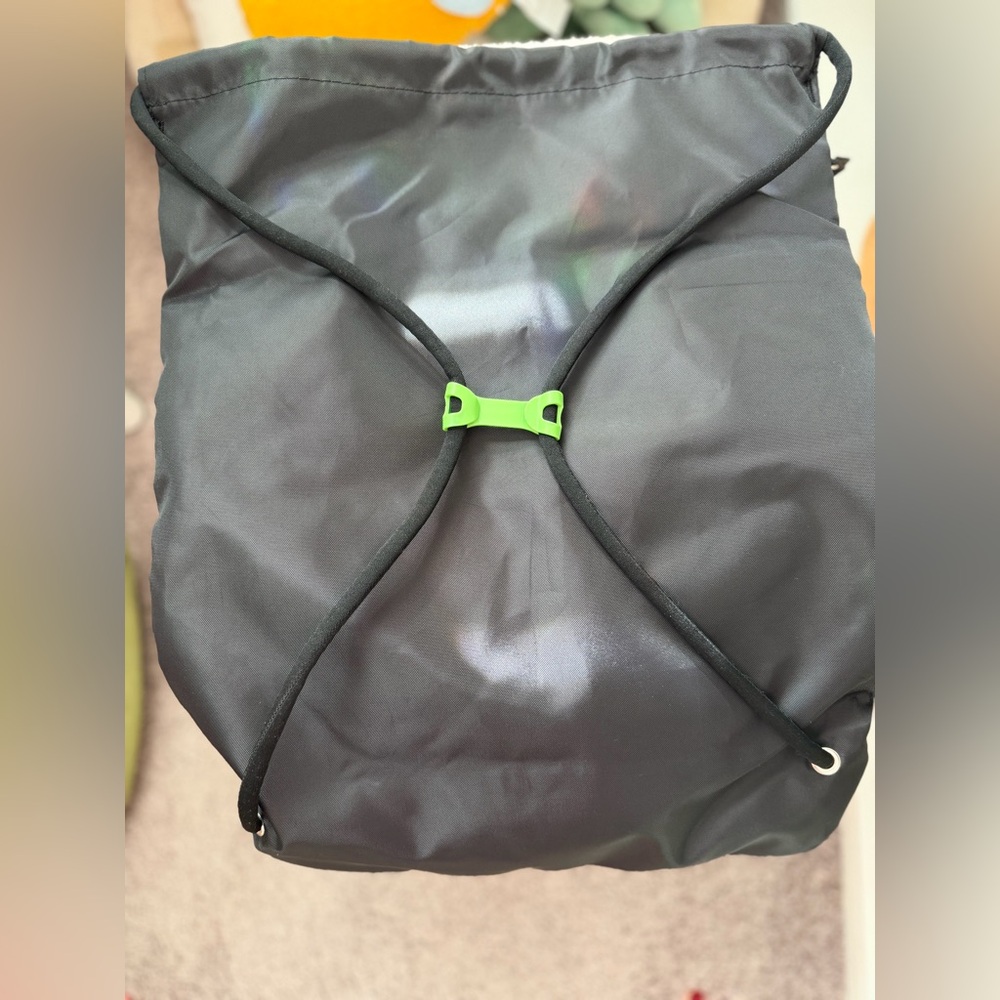 New Monster Energy Drink Drawstring Bag w Black Cap + Keychain - Picture 6 of 13